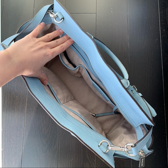 [SOLD] Michael Kors Large Leather Bag - Picture 3 of 7